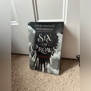 Six of Crows by Leigh Bardugo BOOK